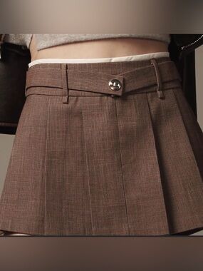 ASTR The Label Eirwen Pleated Mini Skirt Size small